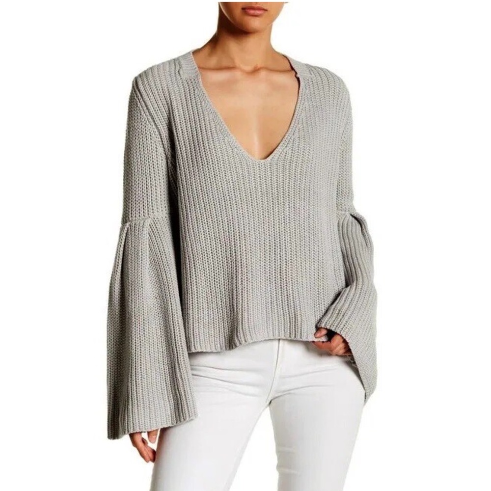 Free People Damsel Pullover Gray Sweater V-Neck Bell Sleeve Size Small